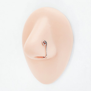 Клипса для имитации пирсинга носа. NC2109